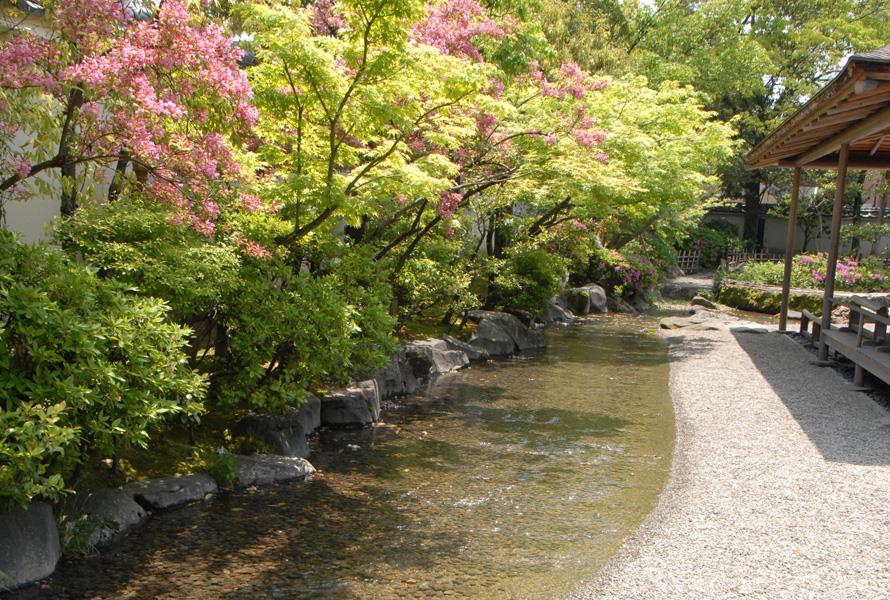 養護館庭園 福井的入口，從福井車站步行15分鐘